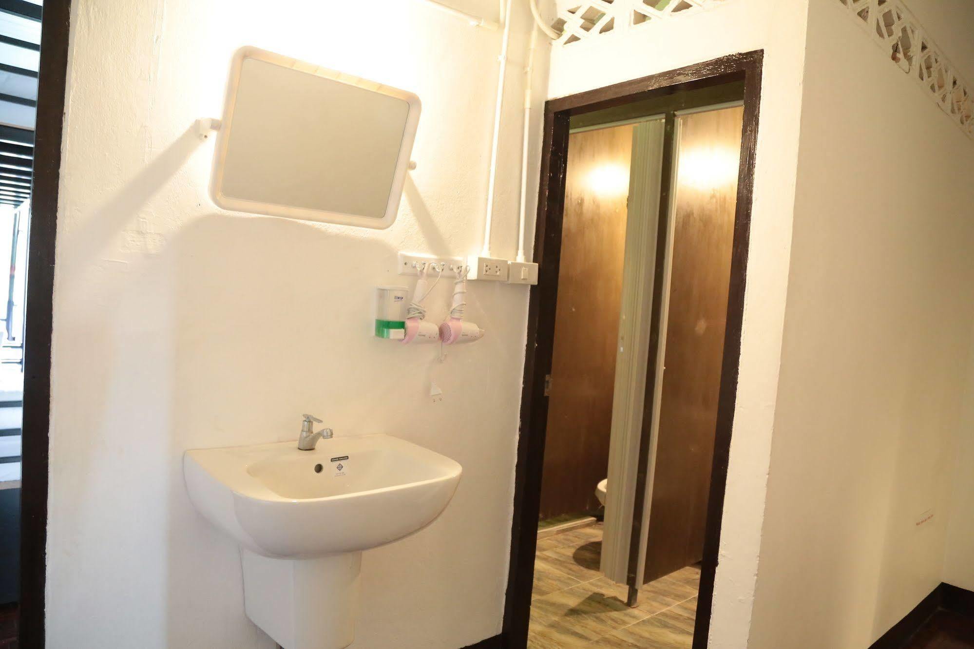 Cassette Hostel Chiang Mai Eksteriør billede